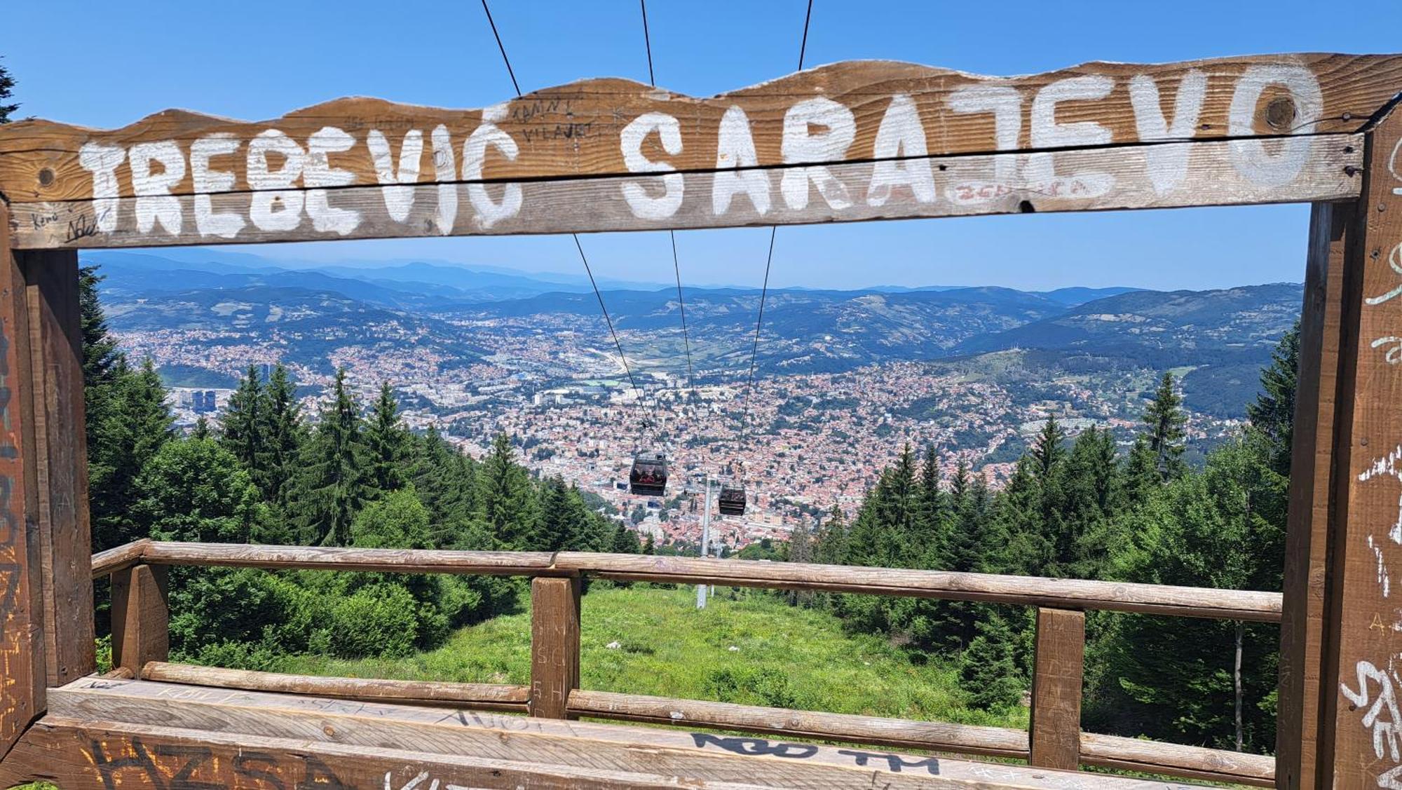 Montenegrinabih, Petrovici, Istocno Сараево Екстериор снимка
